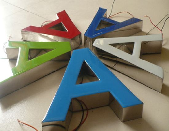 炎陵如何延长树脂发光字招牌的寿命？